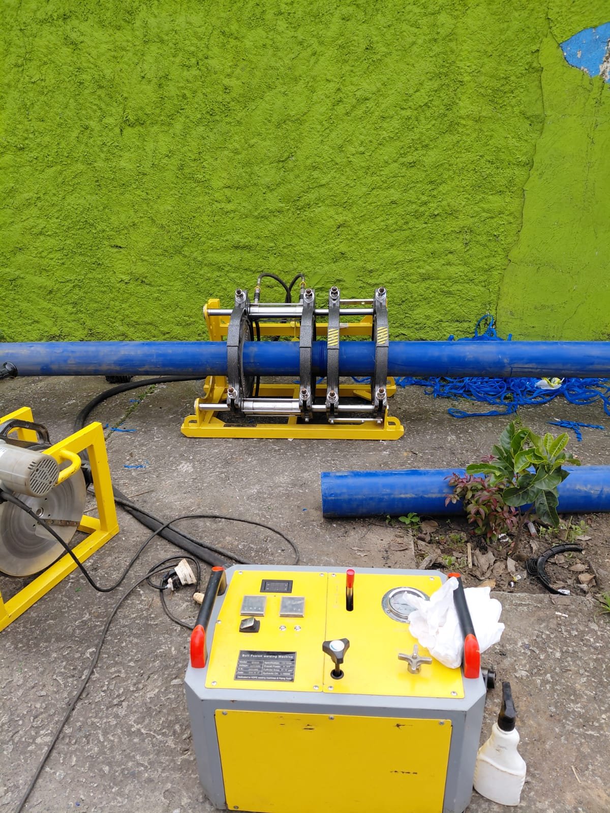 Máquina utilizada em obra de infraestrutura urbana